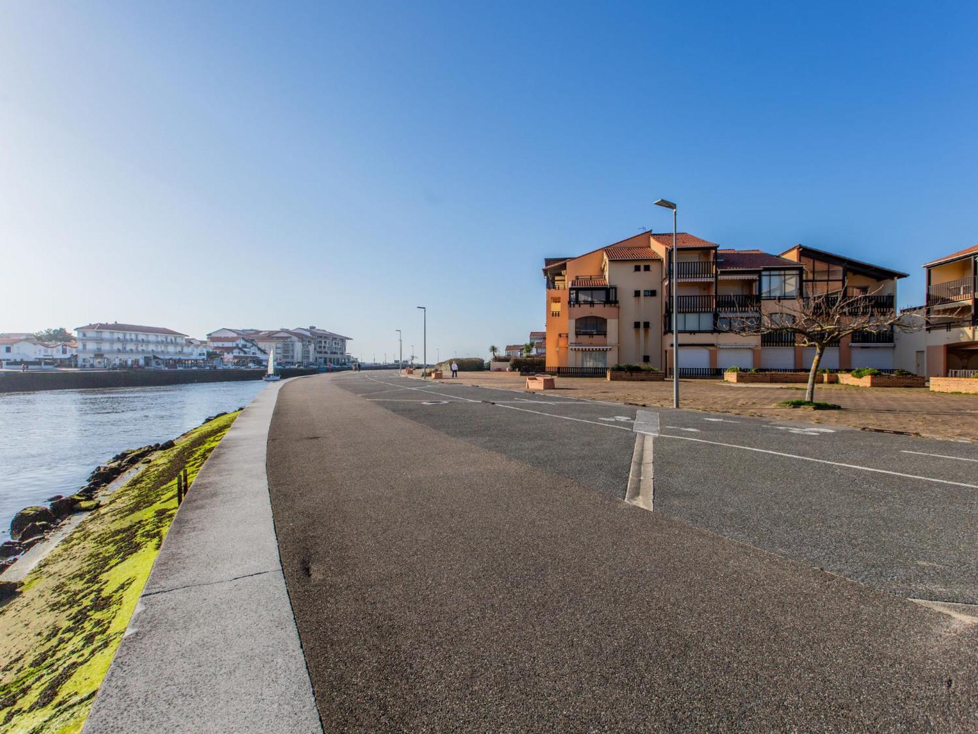 Apartment Les Terrasses Notre Dame Du Port-8 By Interhome 카브레톤 외부 사진